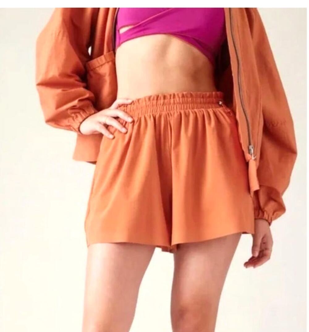 Athleta X Alicia Keys Enlighten Up Flutter Shorts Athletic Orange Size Small